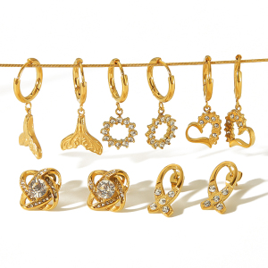 1 Pair Of Creative Exquisite  Gold-Plated Stainless Steel Dot Diamond Hollow Geometric Earrings For Women's Daily Wear h5 Picture4