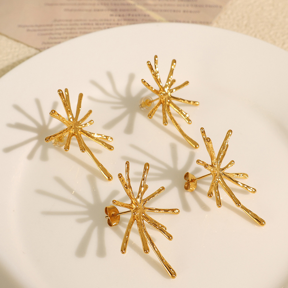 1 Pair Luxurious Series Elegant Firework Shape Titanium Steel Gold Color Plated Women's Stud Earrings h5Picture2