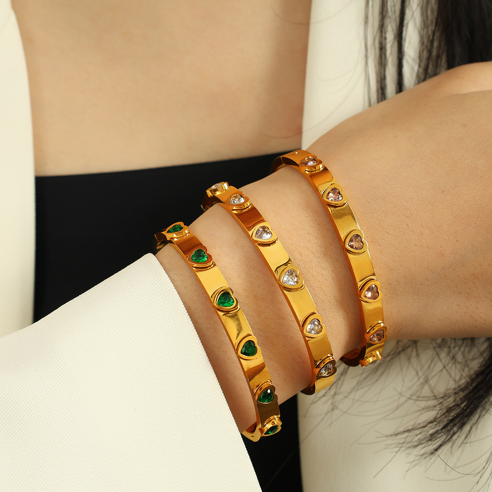 1 Piece Simple Series Classic Heart Stainless Steel Gold Color Plated Zircon Women's Bangles h5Picture3