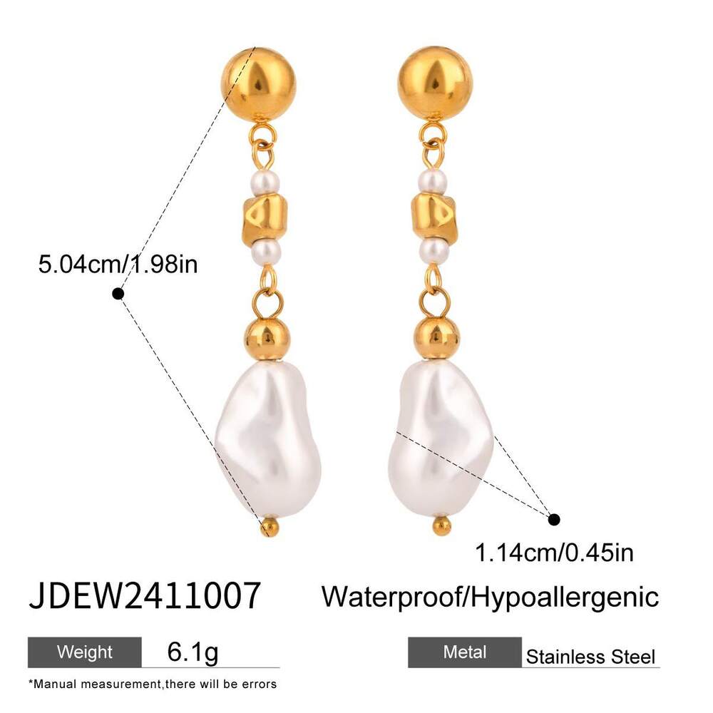 1 Paar romantische, exquisite, unregelmäßige, wasserfeste, goldfarbene Perlenohrringe aus Edelstahl für Damen. Bild2