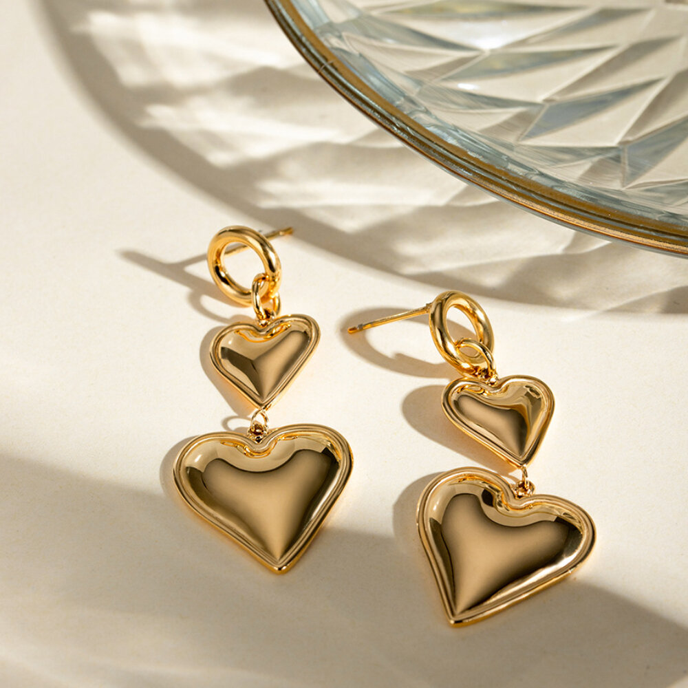 1 paio di orecchini pendenti da donna in acciaio inossidabile placcato oro , serie semplice, a forma di cuore dolce h5Immagine2