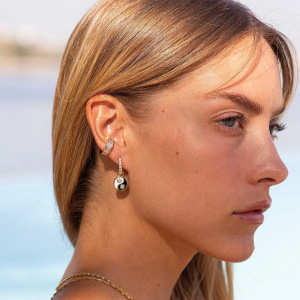 1 Pair Luxurious Series Gorgeous Annular Stainless Steel Waterproof Gold Color Women's Ear Cuffs h5 Picture7