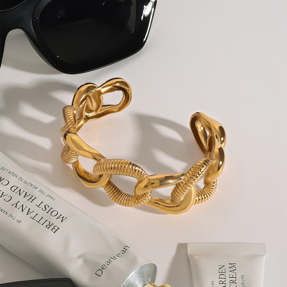 1 Piece Stylish Series Modern Daily Solid Knot Stainless Steel Waterproof Gold Color Women's Bangles Picture3