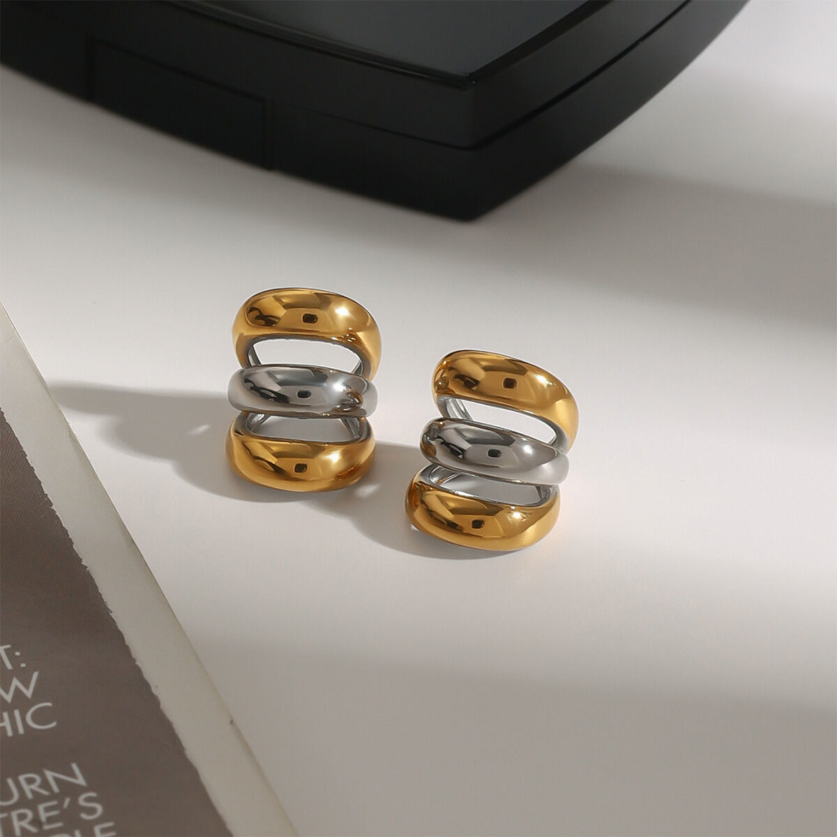 1 Paar minimalistische, ringförmige Ohrklemmen aus Edelstahl, wasserdicht, gold- und silberfarben, für Damen, Daily Series Bild2
