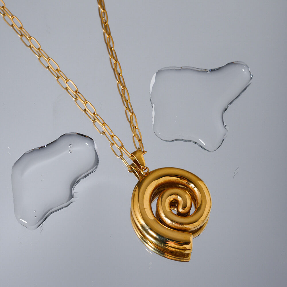 gold stainless steel threaded circle pendant necklace spiral cleanfit style necklace Picture2