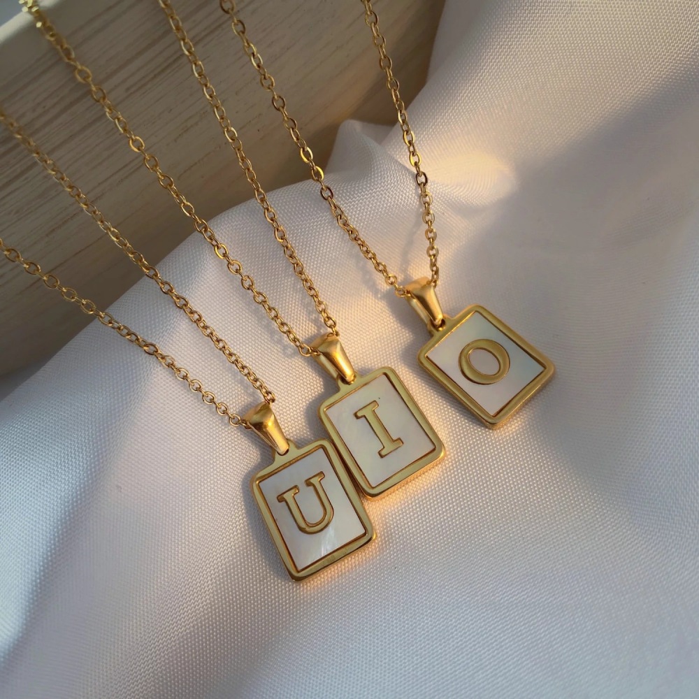 1 Stuk Eenvoudige Pendelstijl Letter Roestvrij Staal Verguld Inleg Schelp Dames Hanger Kettingen Afbeelding3