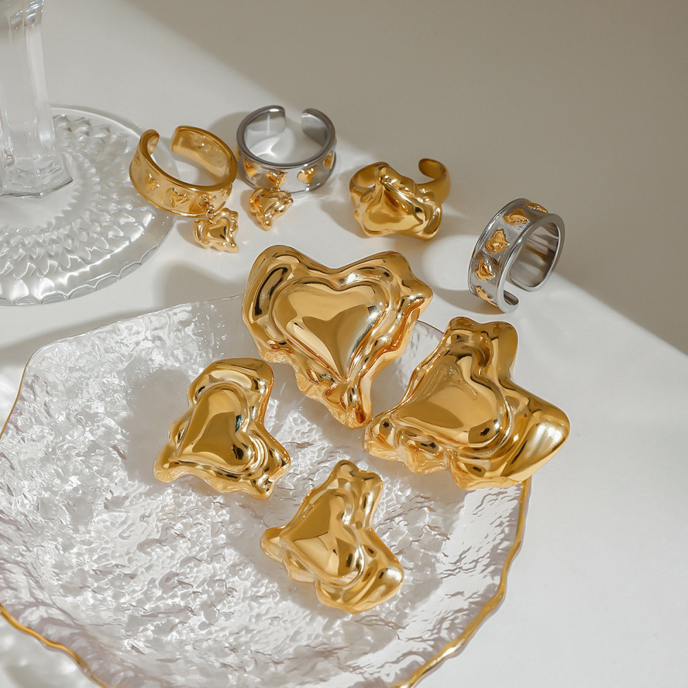 1 Stück Romantische Serie Retro Unregelmäßiger Herzförmiger Edelstahl Wasserdicht Goldfarbener Damenring Bild4