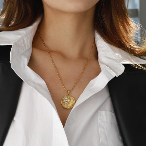 1 Piece Romantic Series Stylish Sun & Moon Pattern Stainless Steel Waterproof Gold Color Women's Pendant Necklaces h5 Picture8