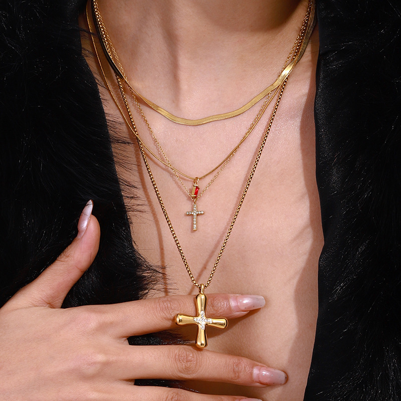 1 Piece Classic Series Elegant Cross Shape Stainless Steel Waterproof Gold Color Women's Pendant Necklaces Picture3