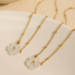 1 Piece Classic Series Elegant Flower Titanium Steel Gold Color Women's Pendant Necklaces h5 Picture8
