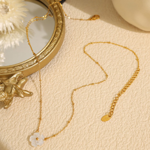 1 Piece Classic Series Elegant Flower Titanium Steel Gold Color Women's Pendant Necklaces h5 Picture3