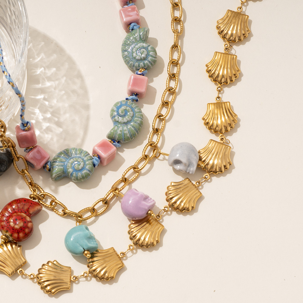 1 Stuk Maritieme Serie Vakantie Kleurrijke Keramische Schelp Roestvrijstalen Waterdichte Goudkleurige Schelp Dameshanger Ketting Afbeelding5