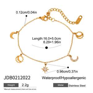 1 Stück goldfarbenes, wasserdichtes Edelstahl-Armband mit Mond- und Sternmotiv für Damen h5