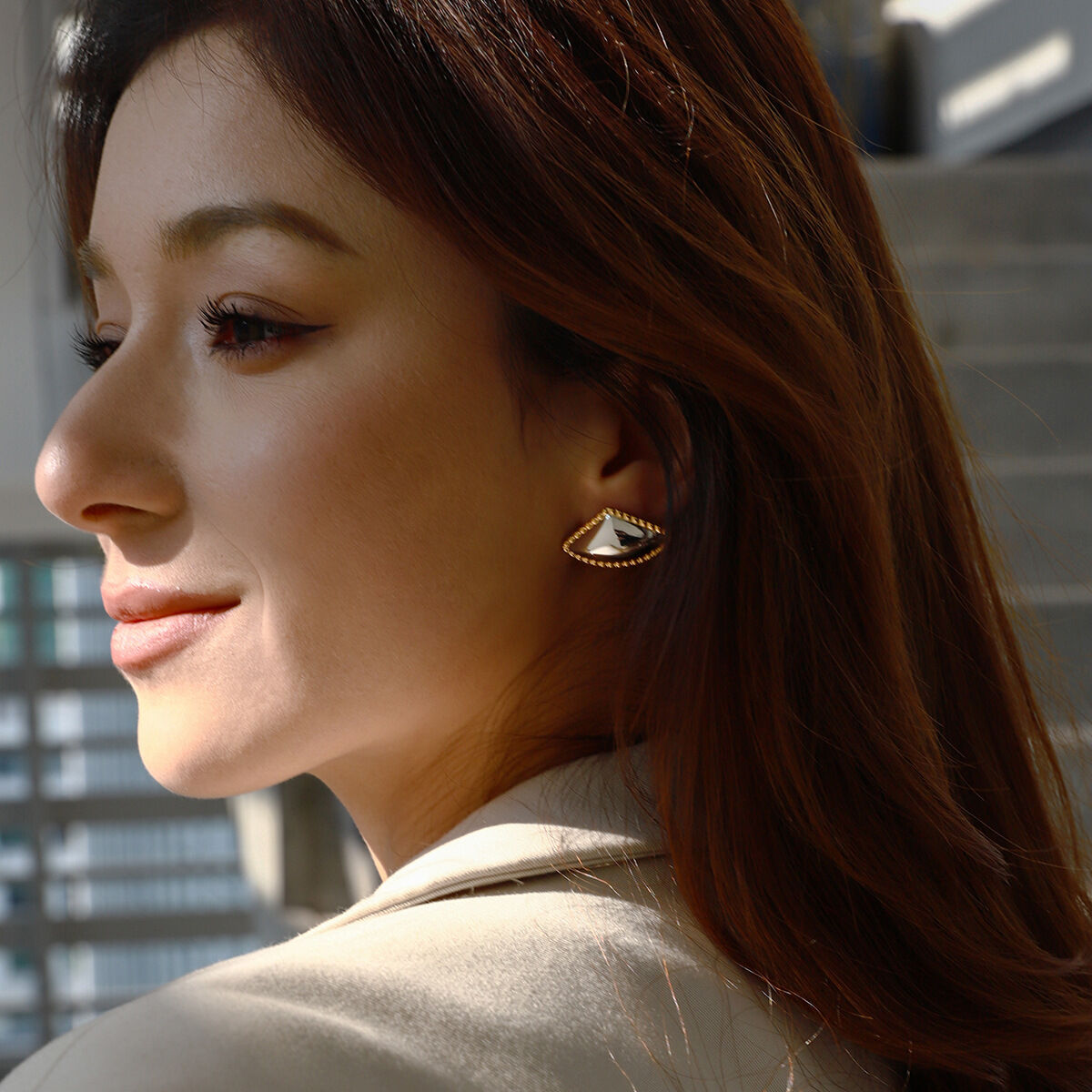 1 par de pendientes geométricos retro de acero inoxidable, resistentes al agua, color dorado, para mujer Imagen2