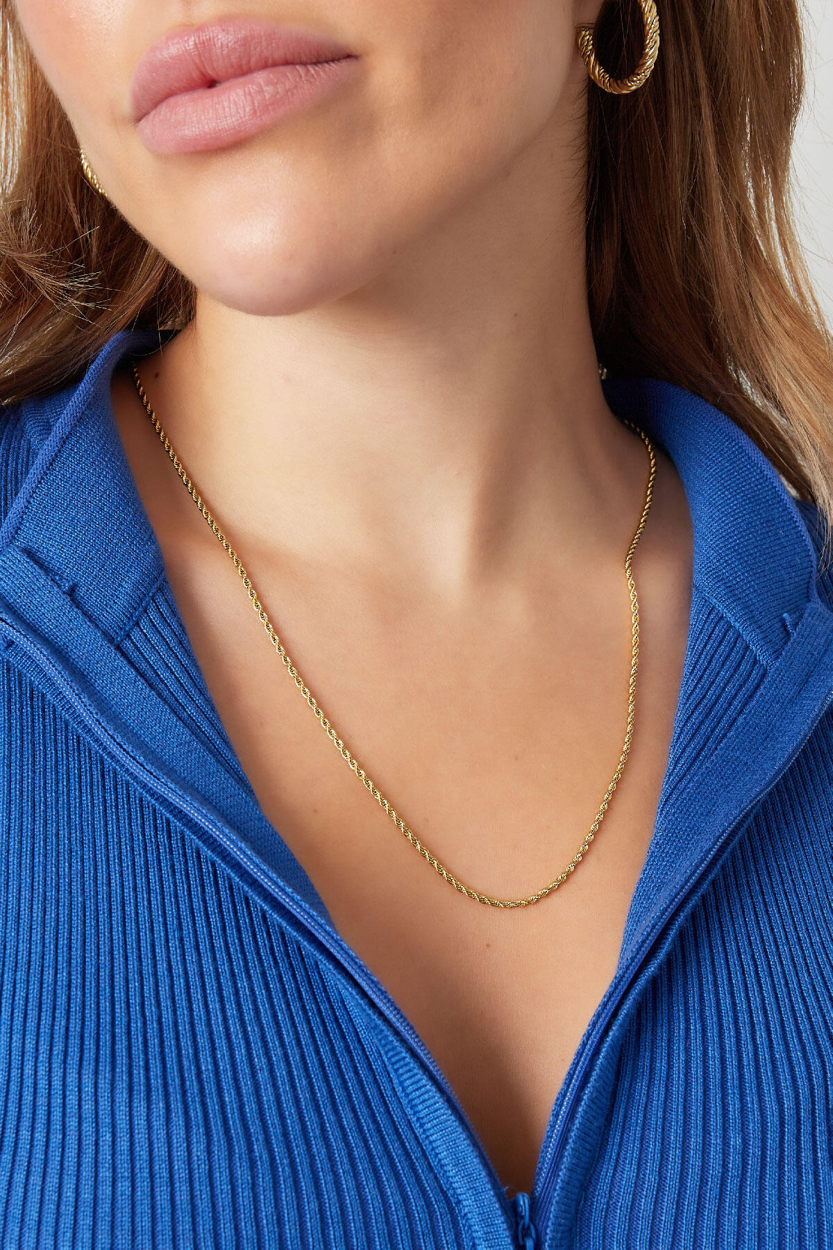 Collar unisex retorcido largo - Color dorado - 2.0MM Imagen3