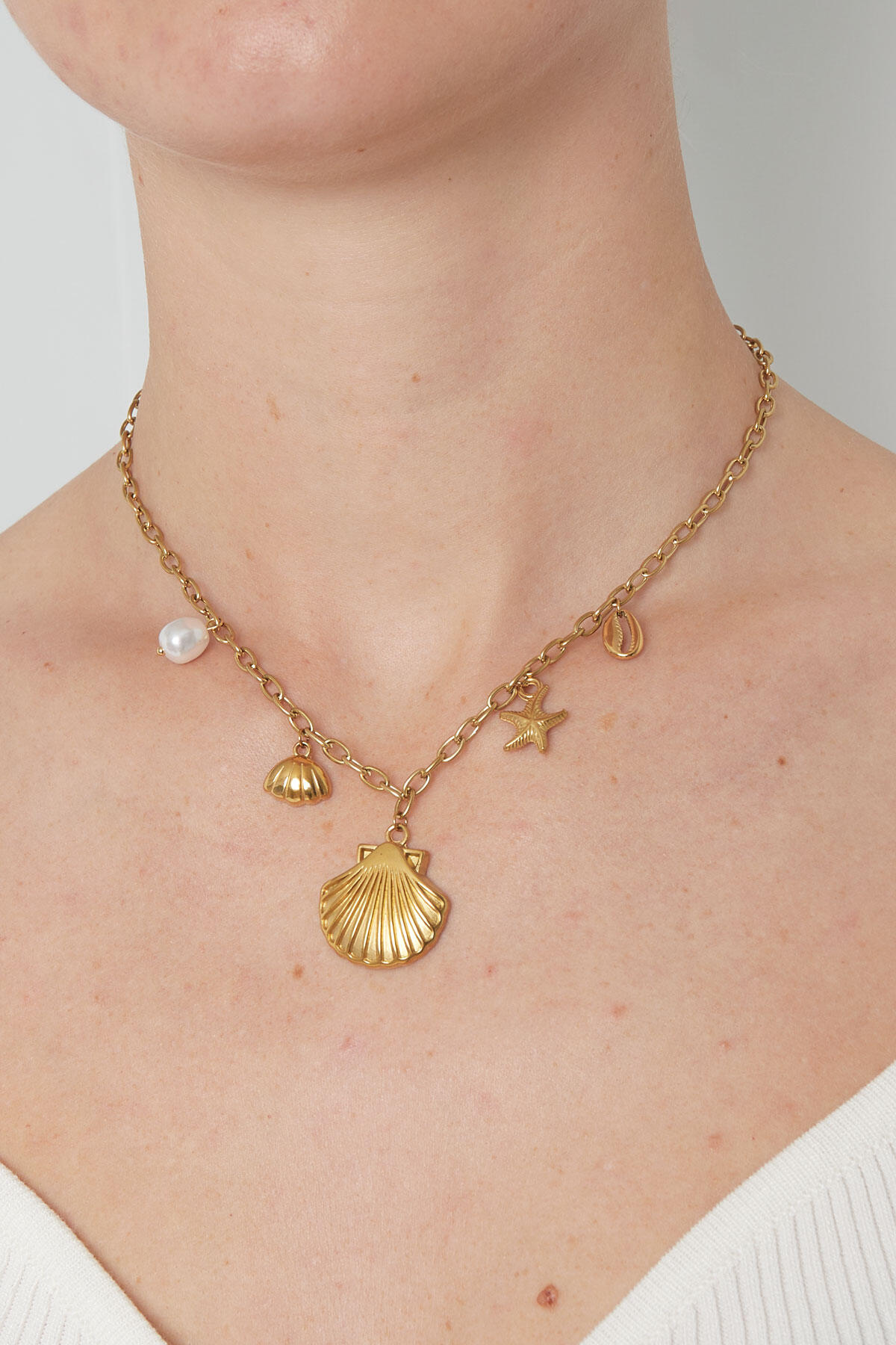 seashell charm necklace
