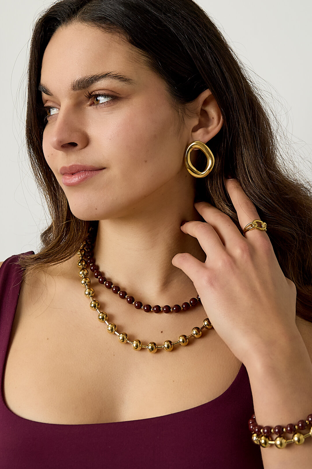 Collana a maglie con perline dorate e colorate Immagine3
