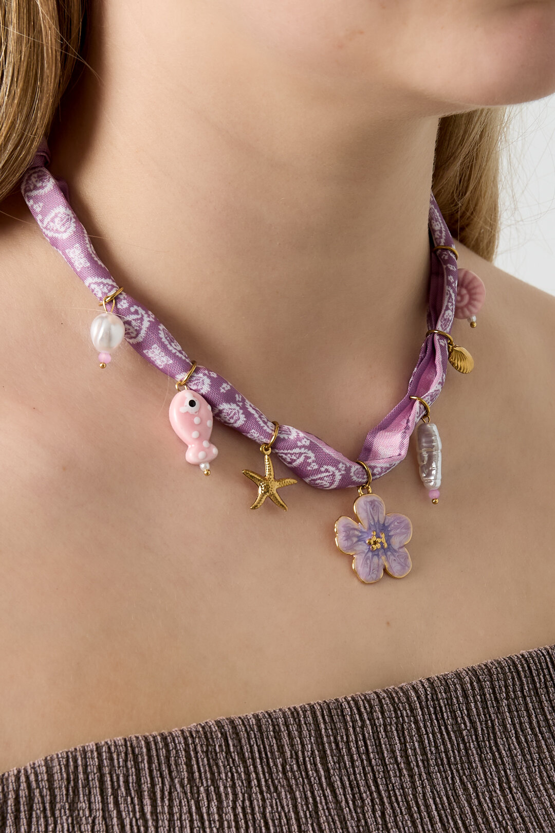 Polyester Pendant necklaces Flower Casual Daily Simple Series Women's jewelry Picture2