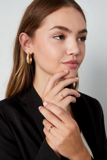 Ring thin with stone 2