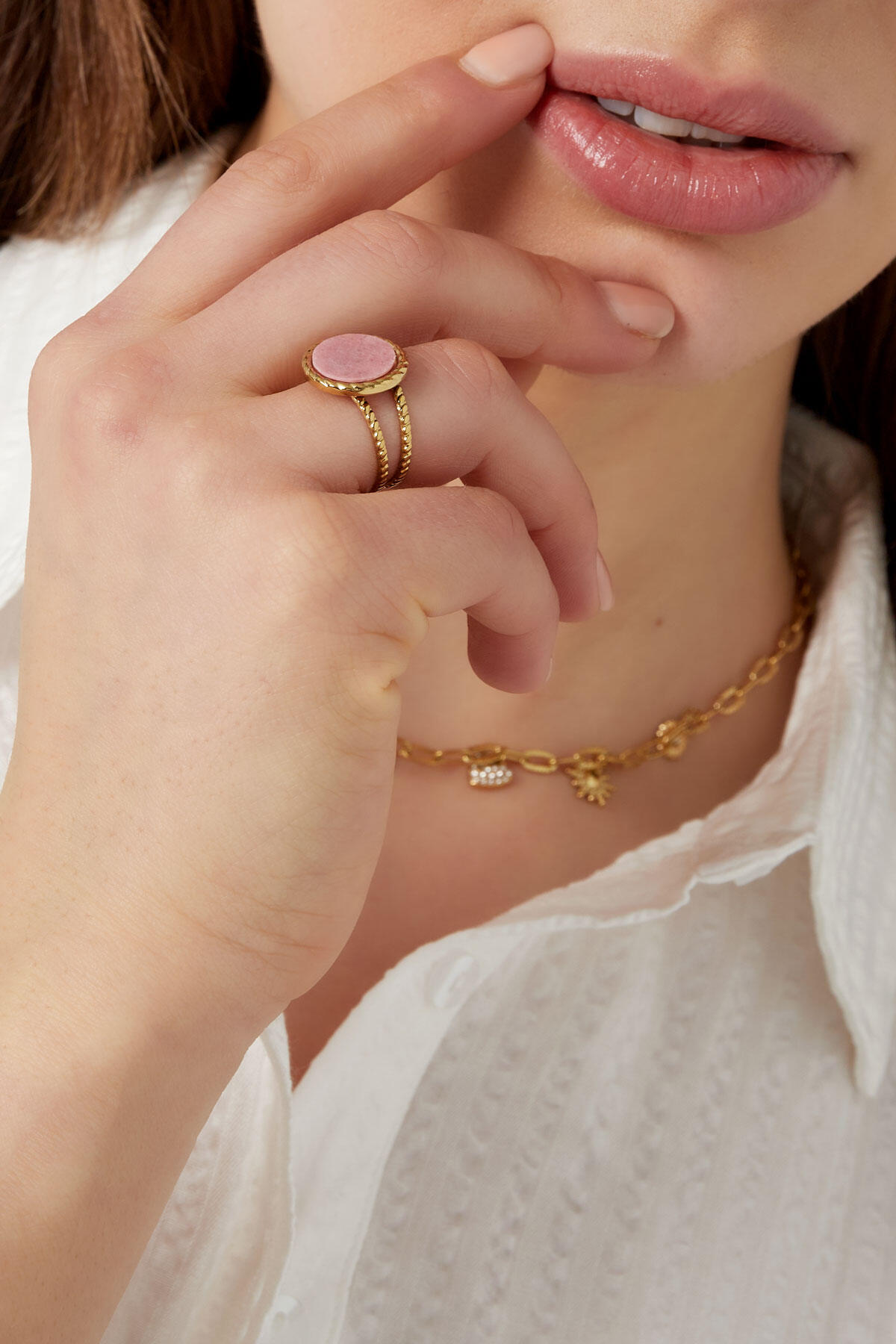 Anello pietra rotonda - Colore oro/beige Immagine3