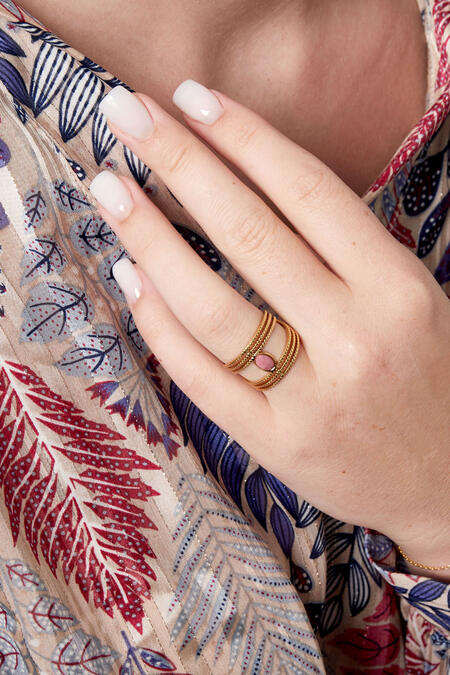 Statement graceful ring with stone - Gold color/pink 2
