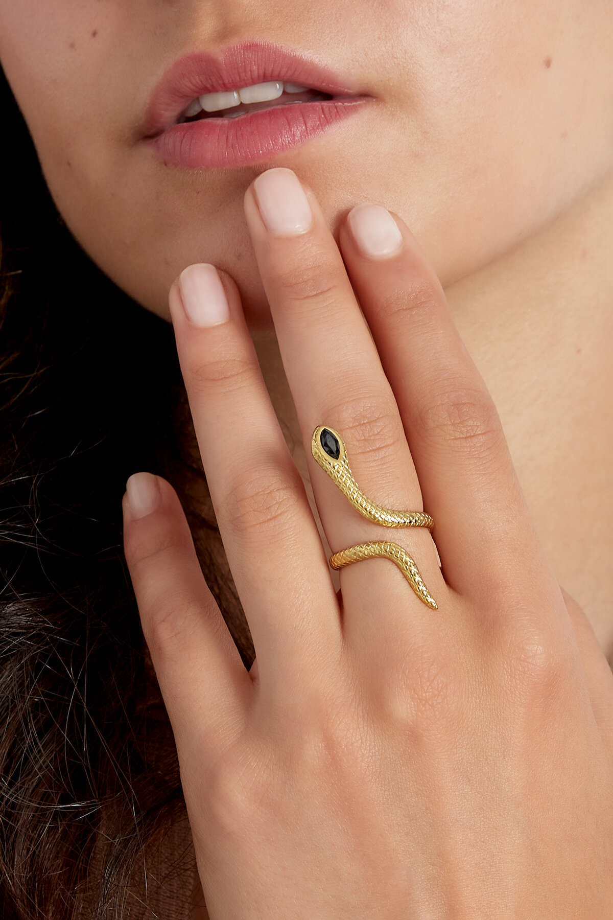 bague serpent noir