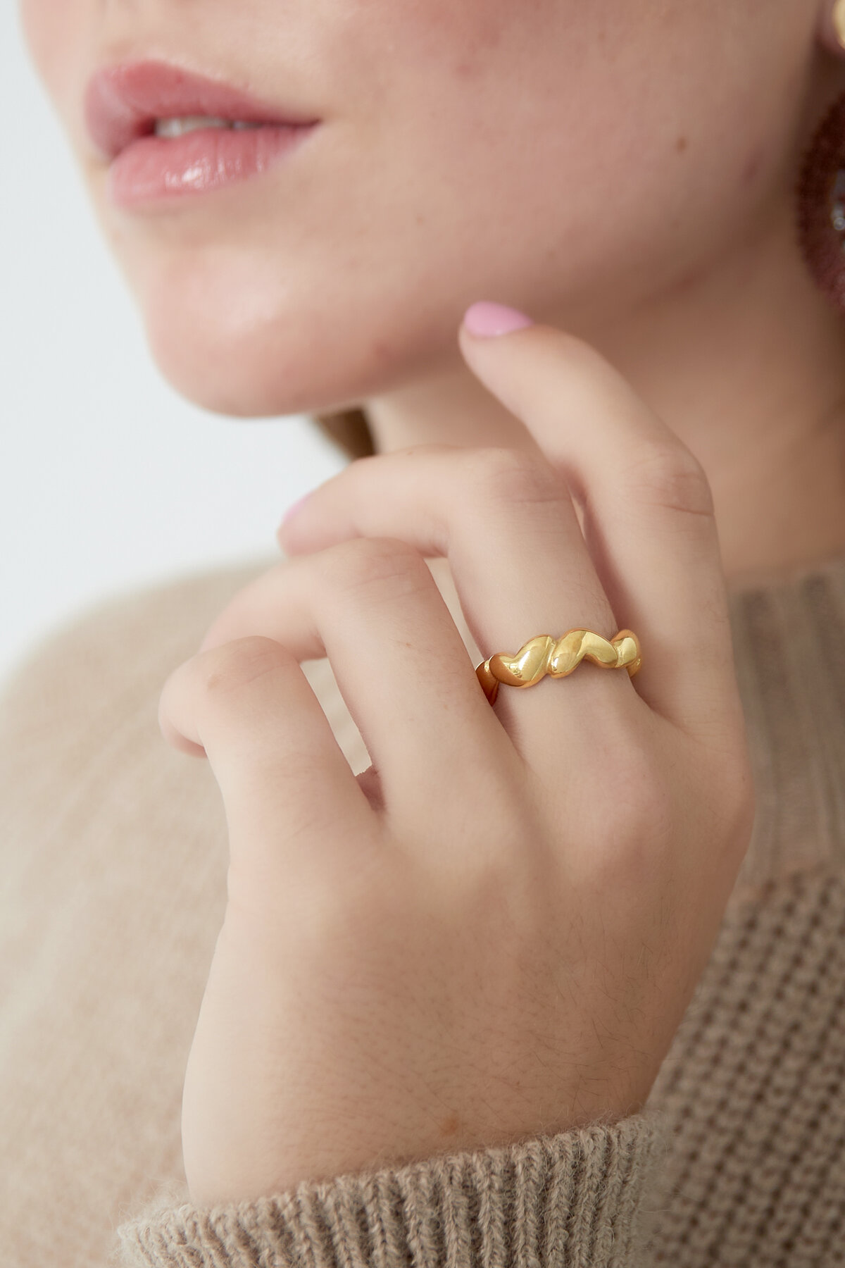 hearts around ring