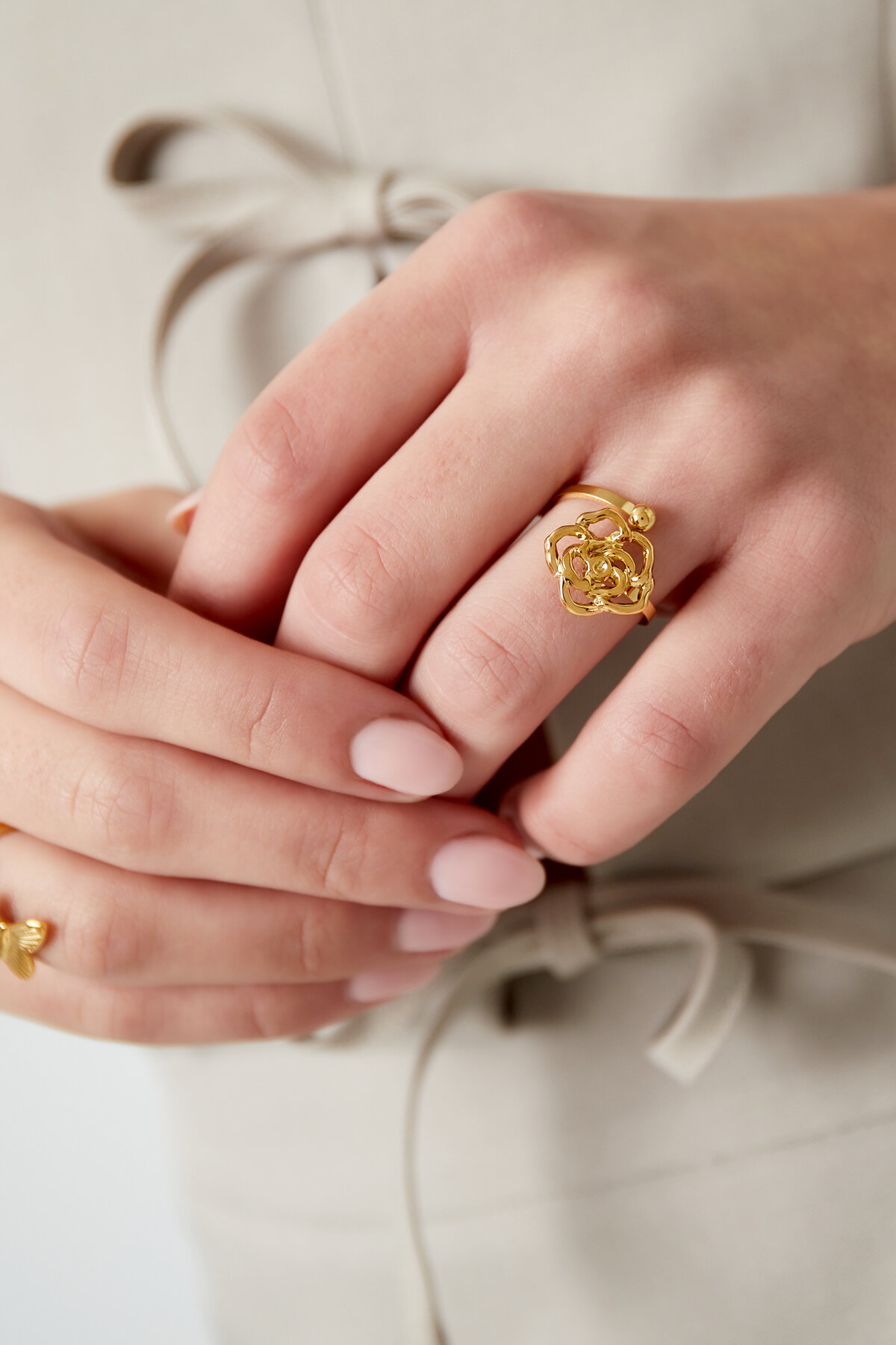 floral touch ring