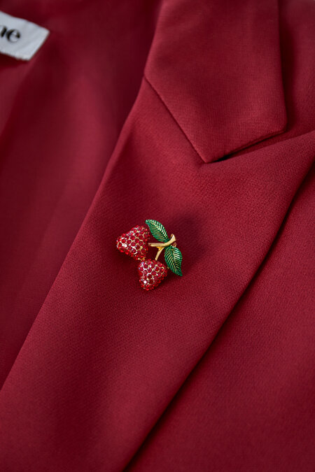Kersen broche 2