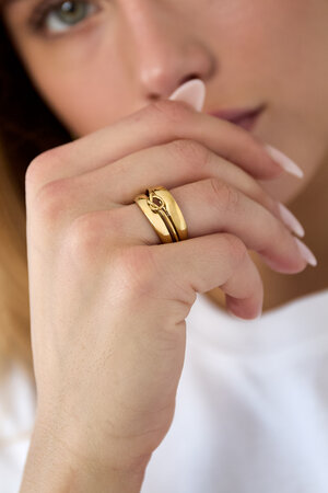 Mehrlagiger Ring mit minimalistischem gedrehtem Detail h5 Bild2