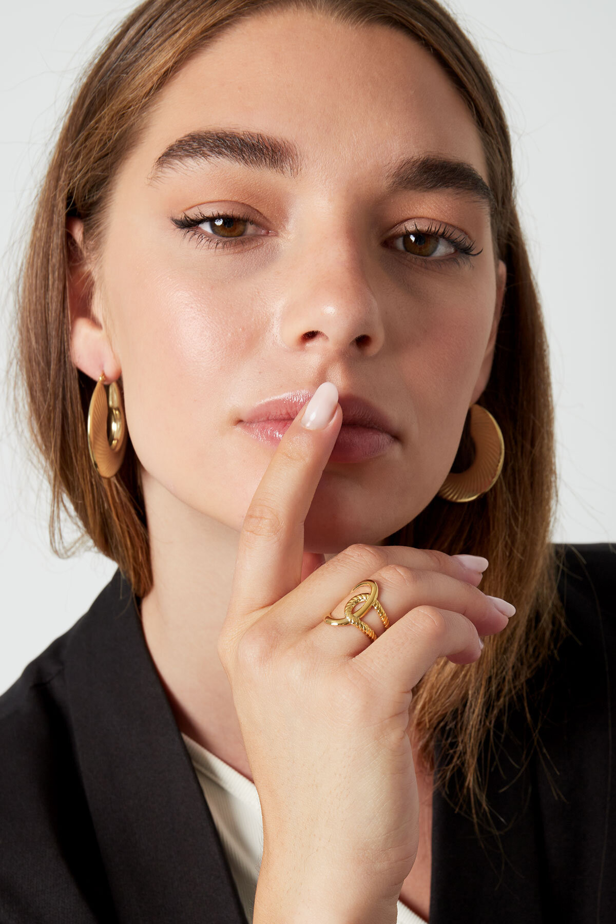 ring knot detail Picture2