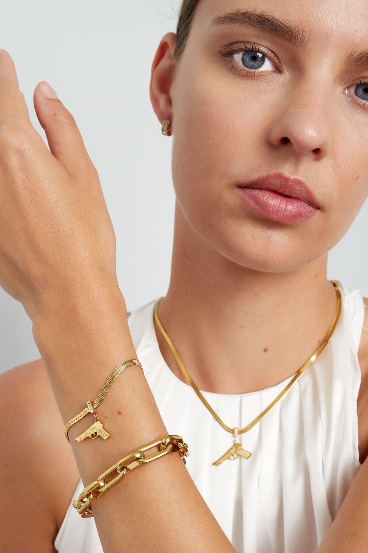 bracelet pistol 2
