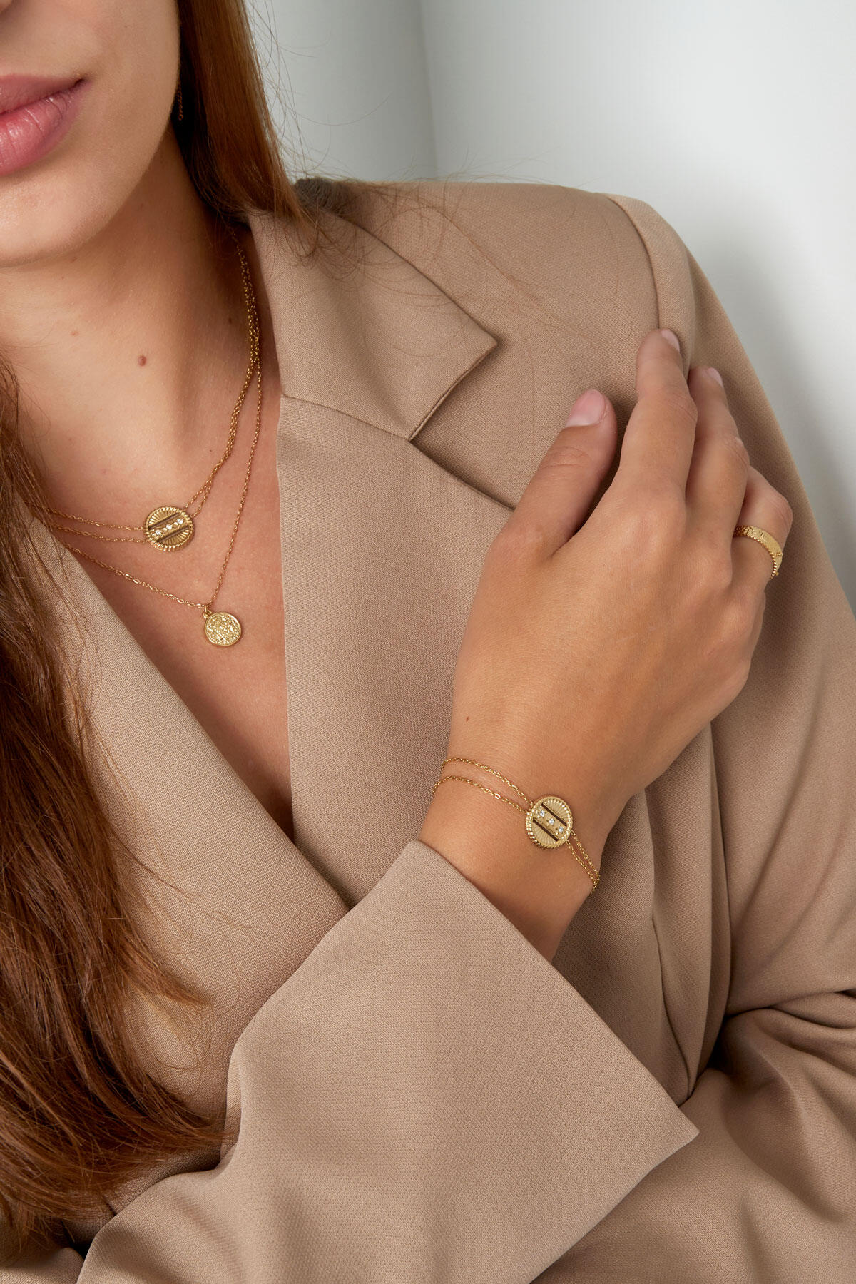 bracciale con moneta tonda Immagine4