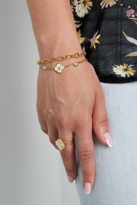 Bracelet Charms White Details 2