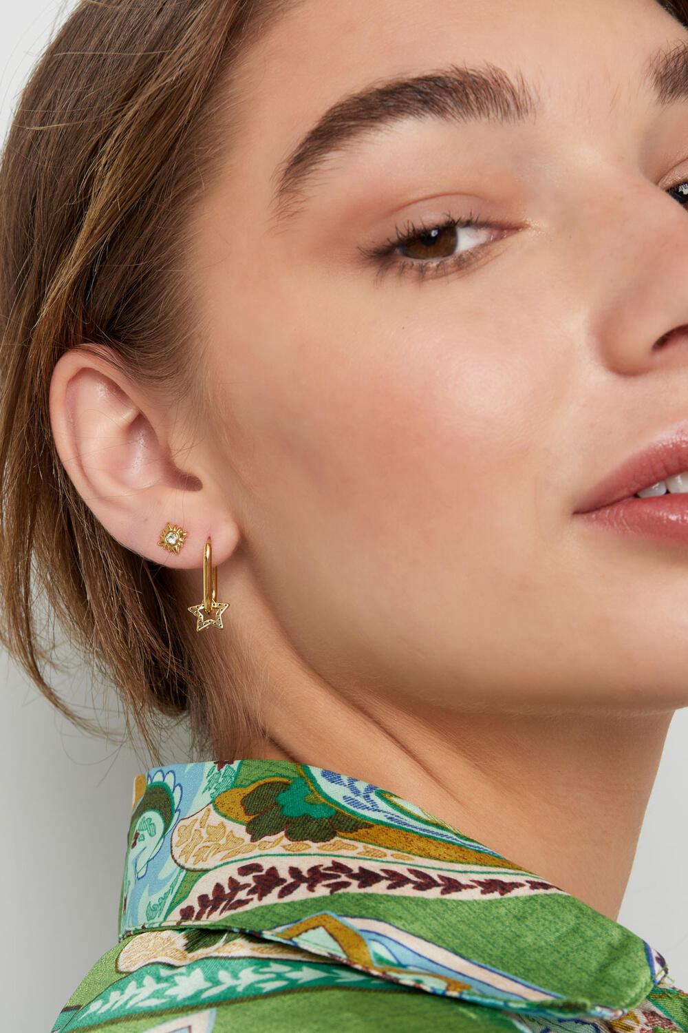 ear studs spark h5Picture2