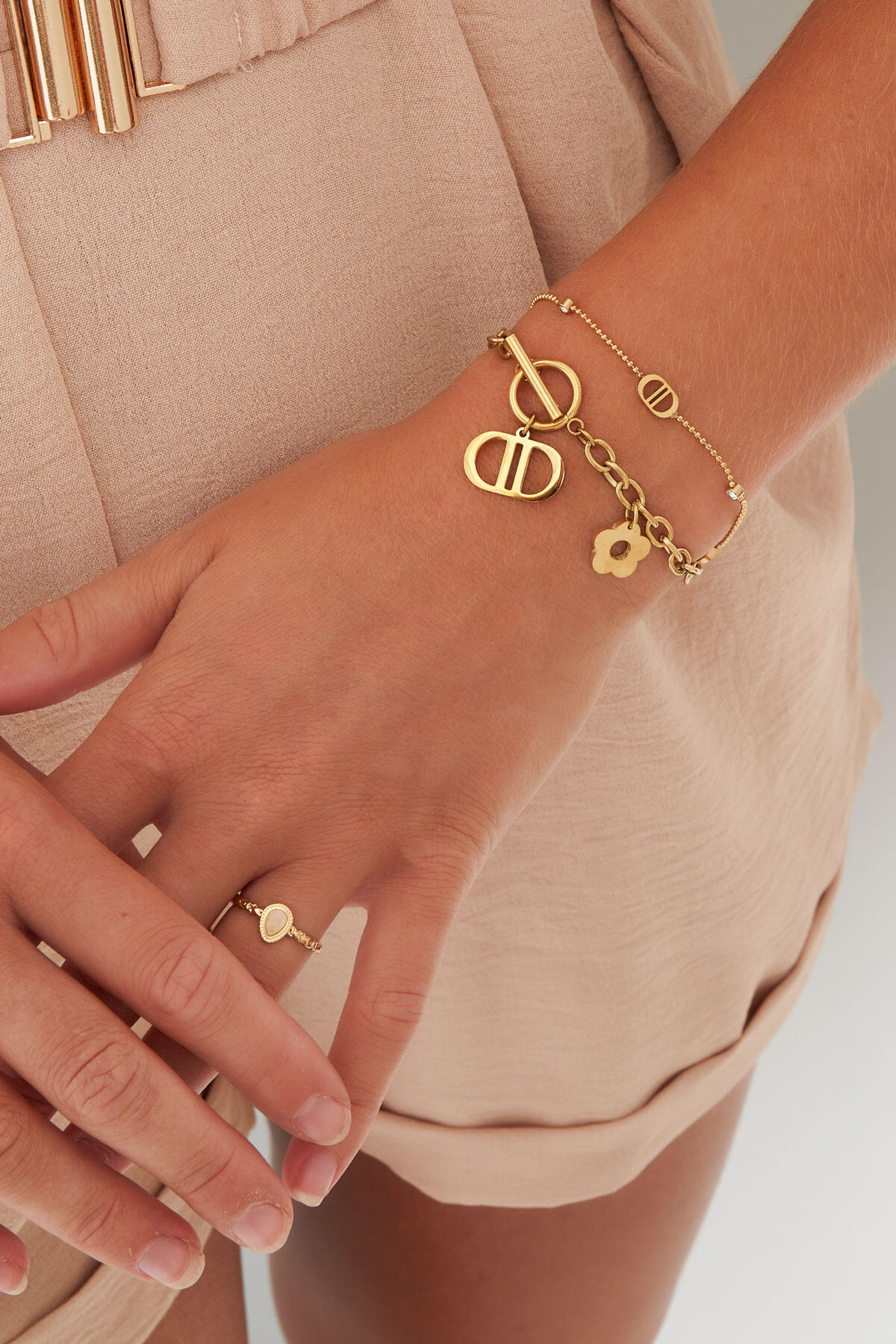 armband logo's en steentjes h5 Afbeelding2