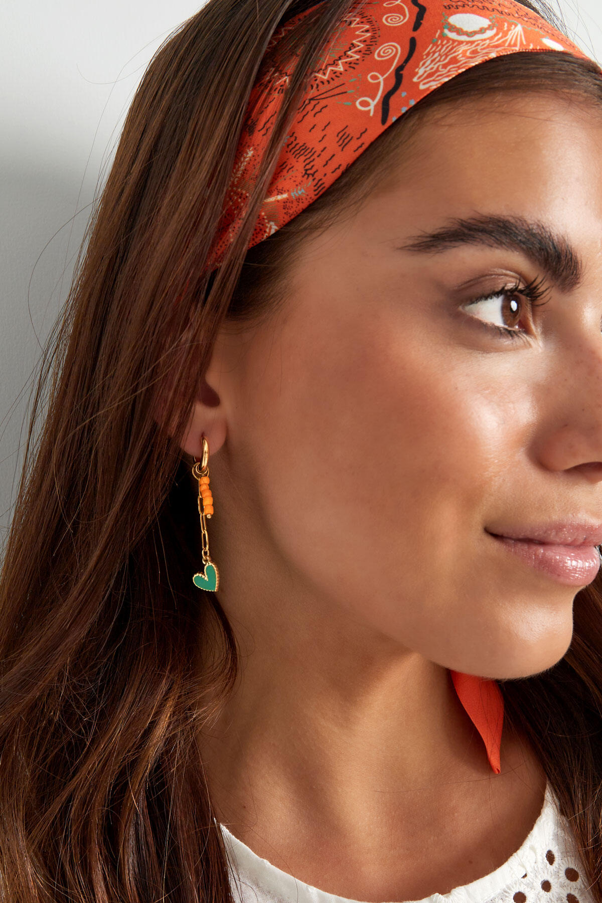 collana orecchini con perline e cuore arancio