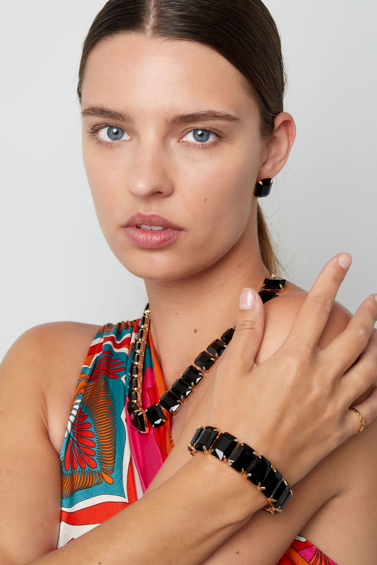 Groothandel Armband met Grote Glazen Steentjes Goudkleurig Wit - Slave, foto 3 van 4