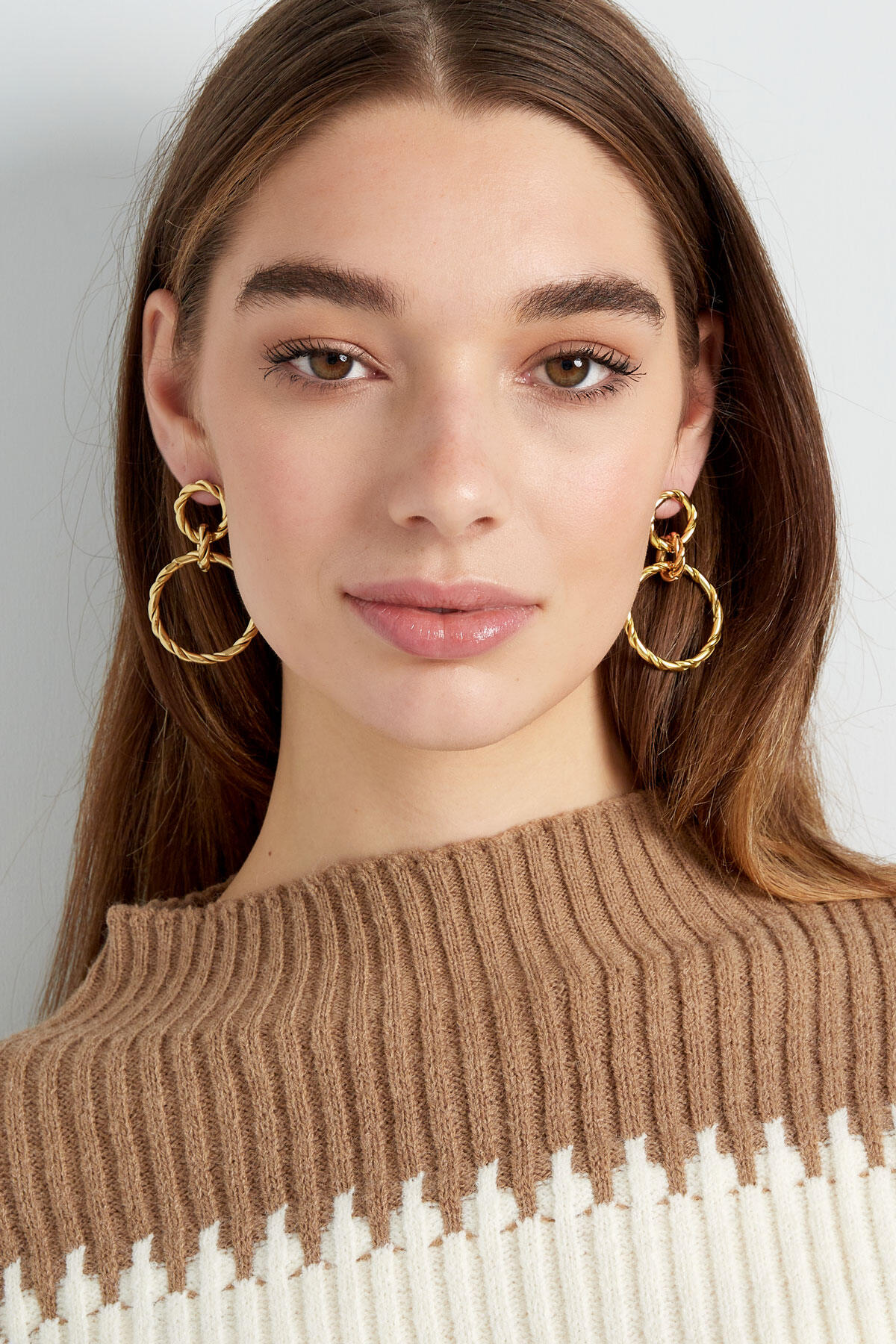 earrings link with twist 2