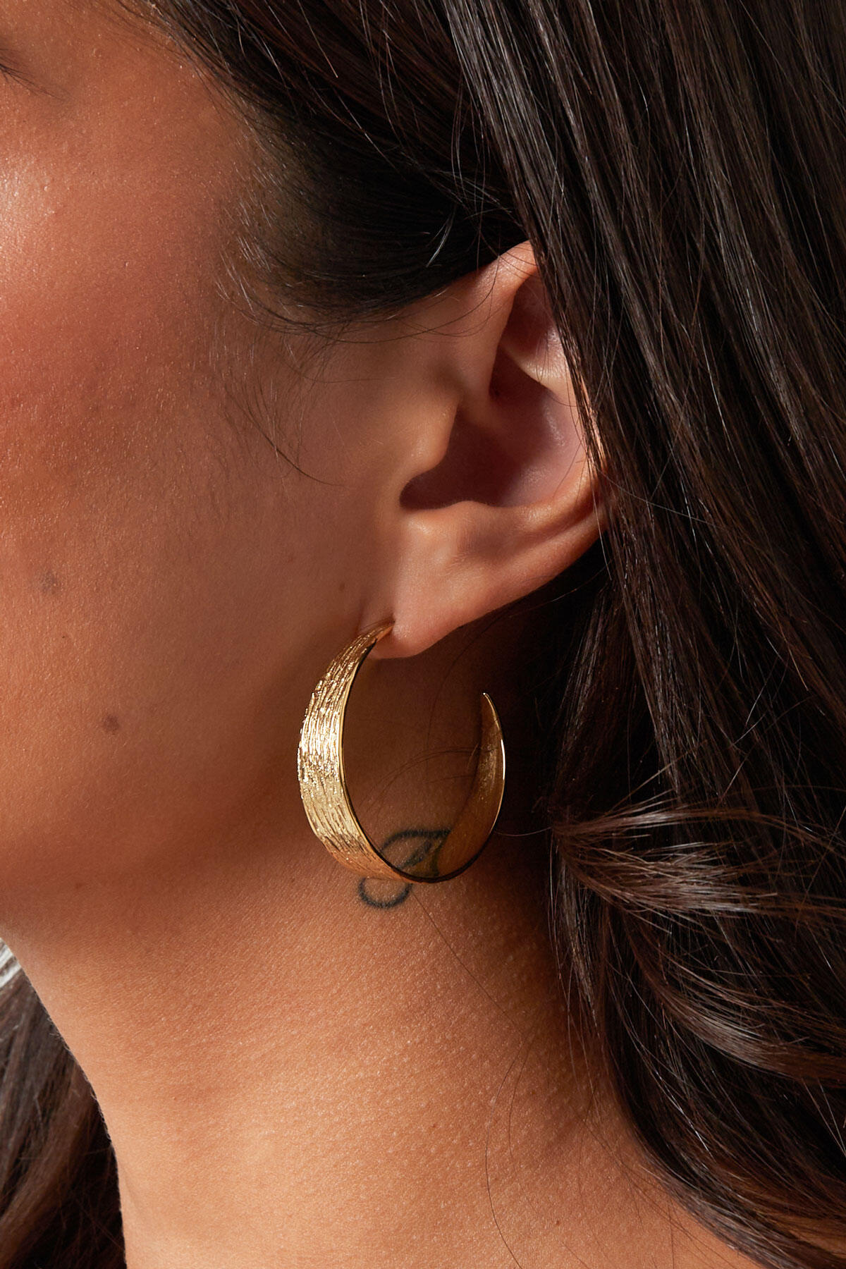 Pendientes media caña con estampado pequeño - plateado h5 Imagen6