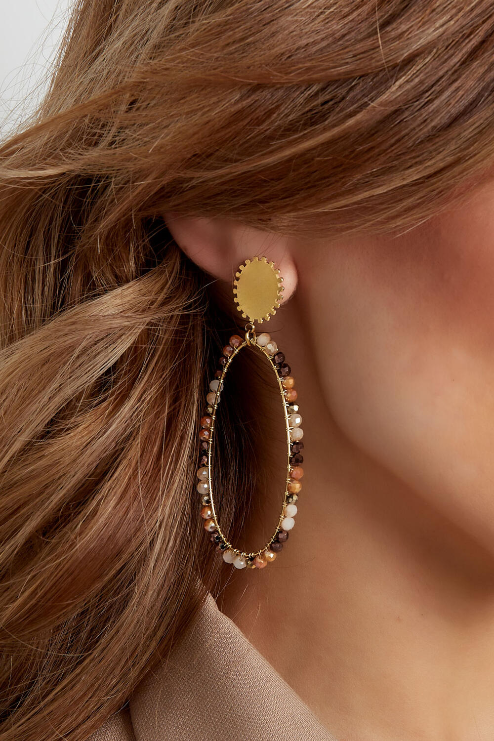 Oorbellen langwerpig met kraaltjes - Goud kleur/beige h5Afbeelding3