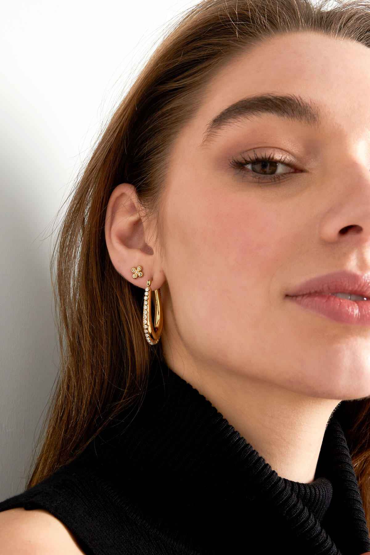 drop shaped earrings with stones Picture2