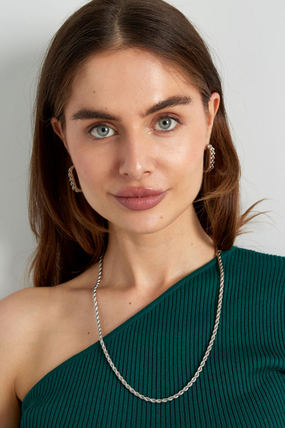Boucles d'oreilles lien allongé en maillon doré h5Image4