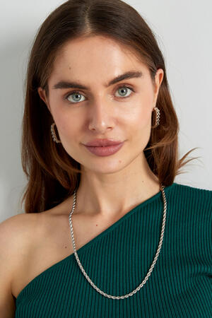Boucles d'oreilles lien allongé en maillon doré h5 Image4