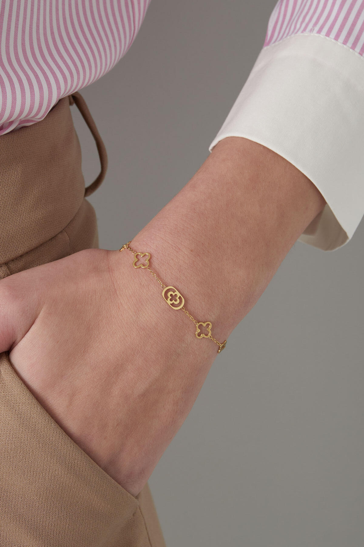 Classic bracelet with clover charms Picture2