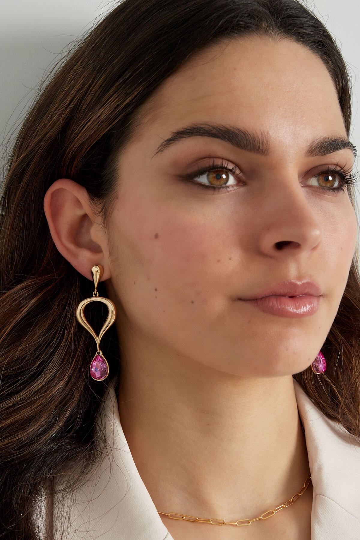 klassieke oorbel met gekleurde hanger - roze,  Afbeelding4