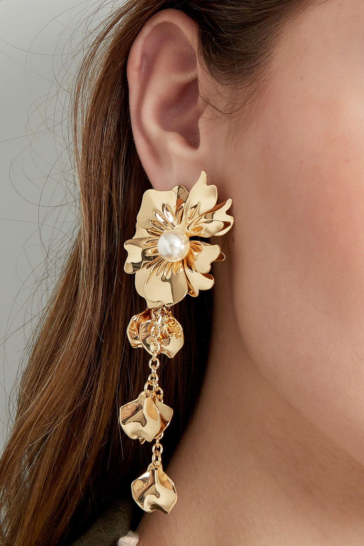 orecchini fiore con perla Immagine3