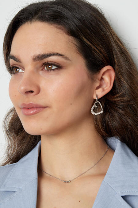heart earring with pearls 2