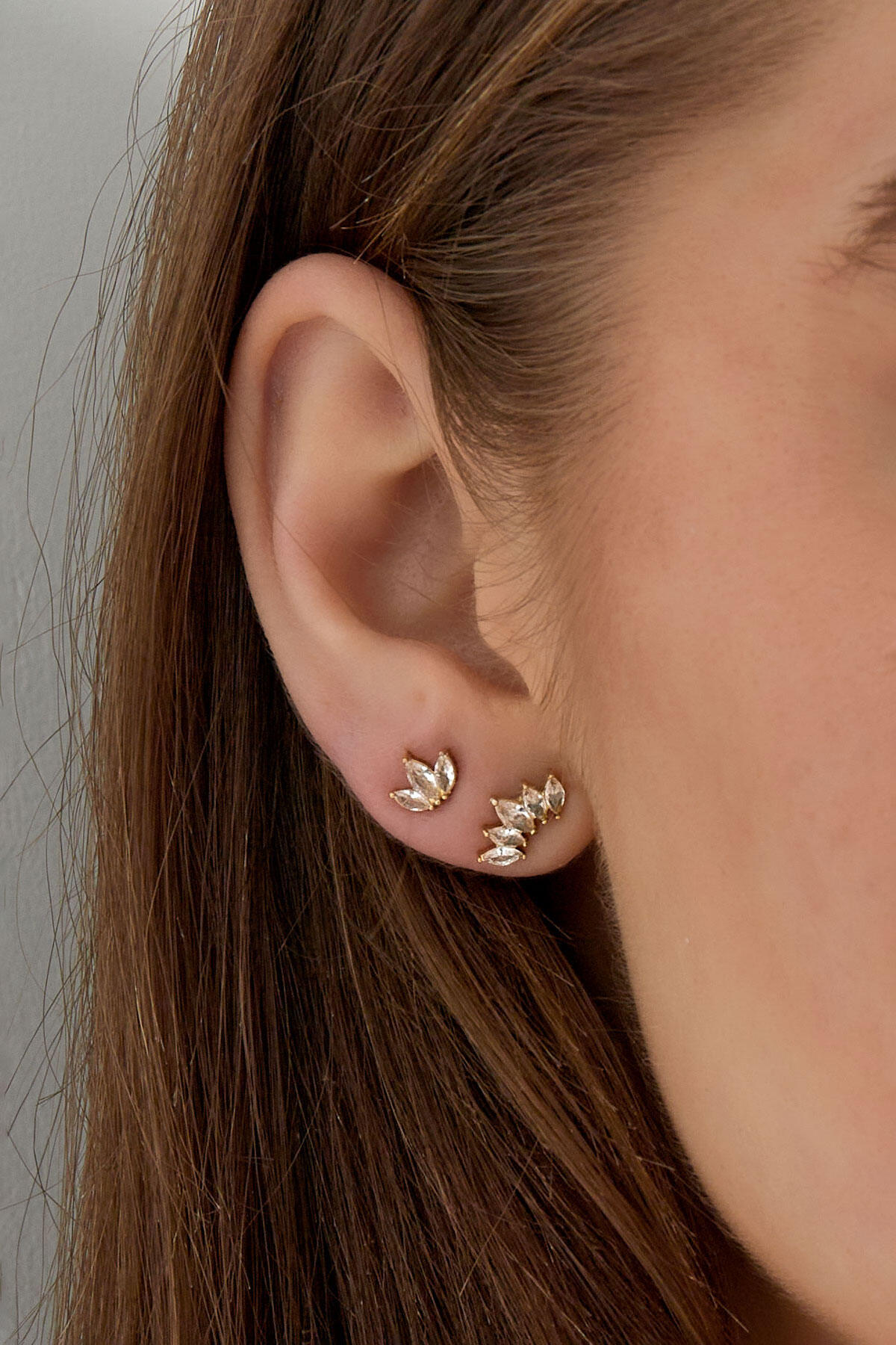 puces d'oreilles avec trois diamants h5 Image3