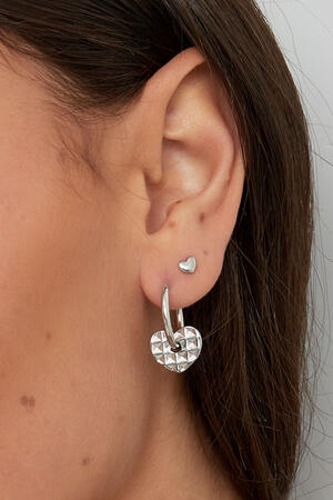 boucles d'oreilles avec breloques coeur structurées h5 Image3